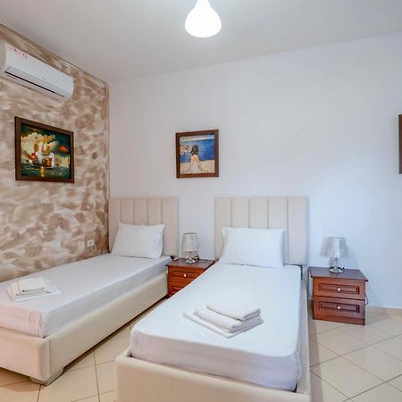Eleni Guest House Sarandë Eksteriør bilde