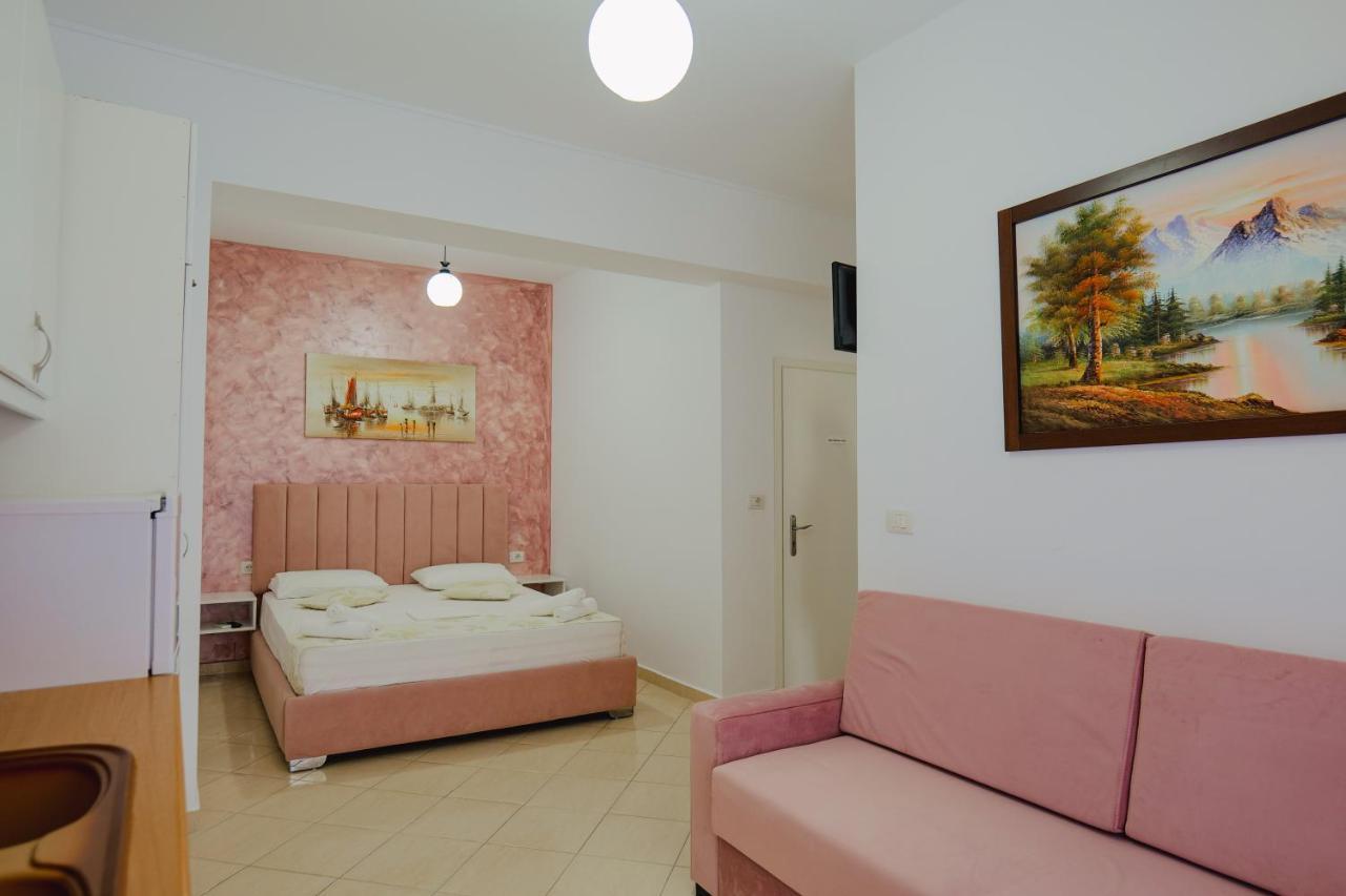Eleni Guest House Sarandë Eksteriør bilde