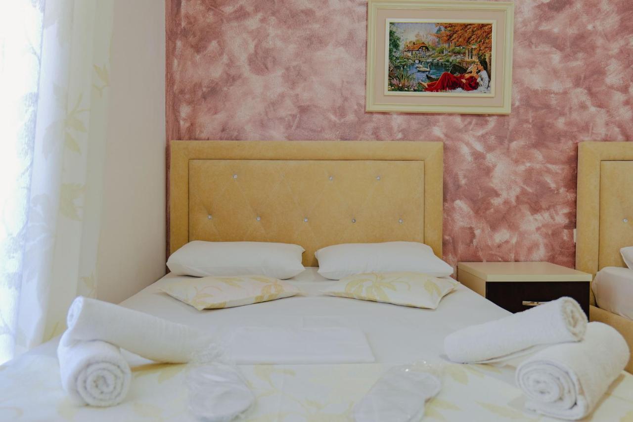 Eleni Guest House Sarandë Eksteriør bilde