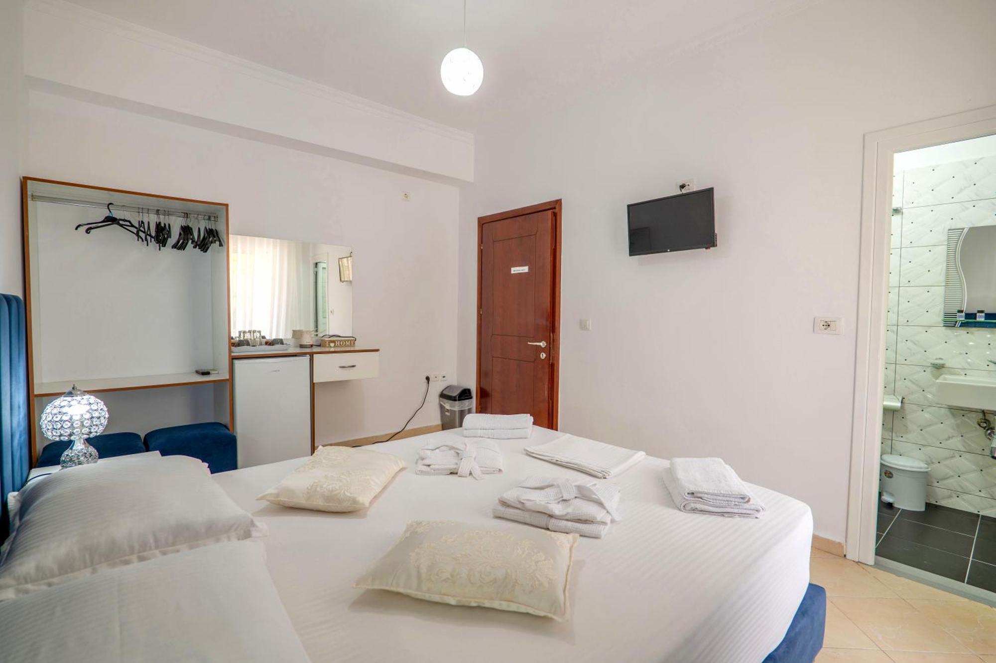 Eleni Guest House Sarandë Eksteriør bilde
