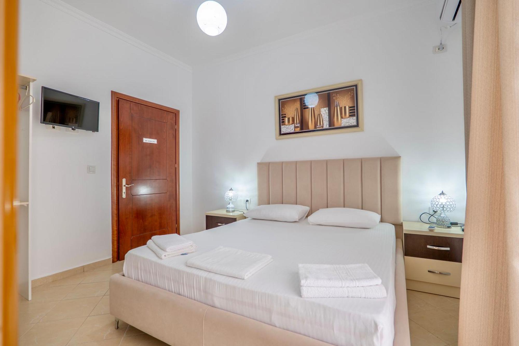 Eleni Guest House Sarandë Eksteriør bilde